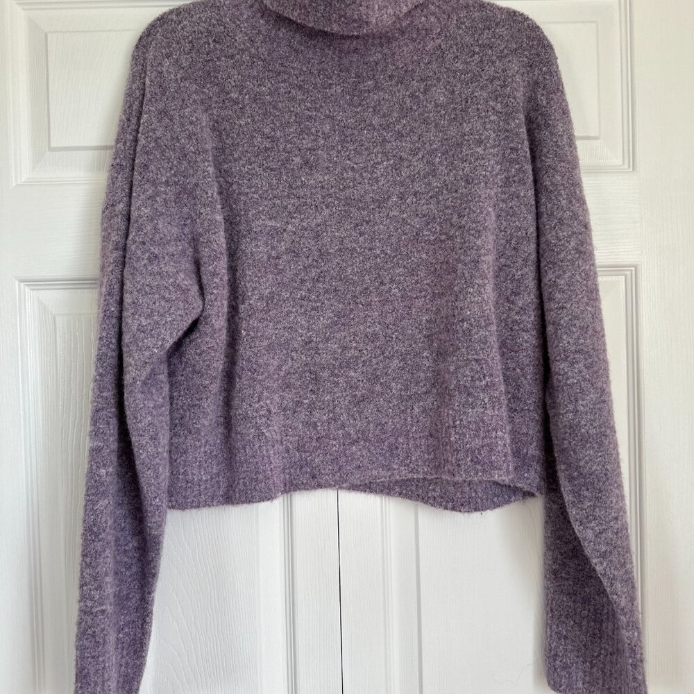 Lavender cropped turtleneck